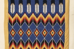020-A-loom-beaded-purse